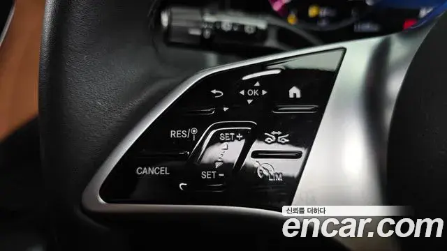 Mercedes-Benz GLC-Class 2023 — Photo 16/20