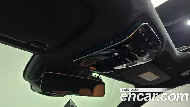 Mercedes-Benz GLC-Class 2023 — Photo 19/20