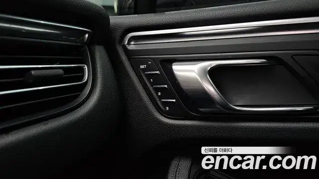 Porsche Macan 2019 — Photo 20/20