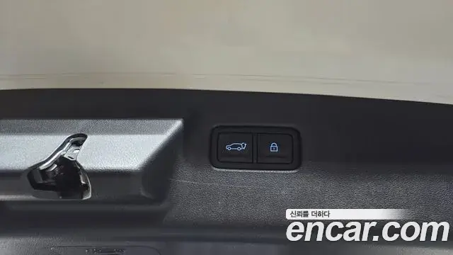 Hyundai Santa Fe 2024 — Photo 19/20