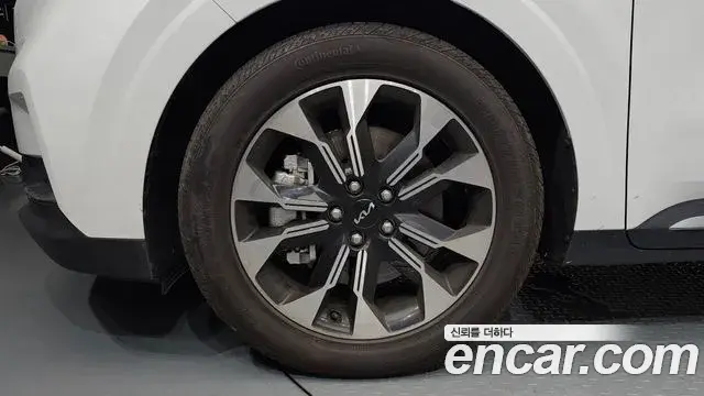 Kia Carnival 2023 — Фото 5/20