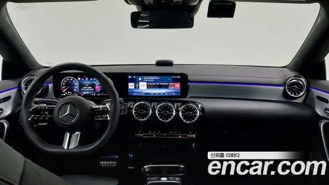 Mercedes-Benz CLA-Class 2026 — Photo 9/17