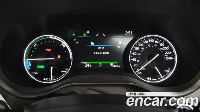 Toyota Sienna 2023 — Photo 8/20