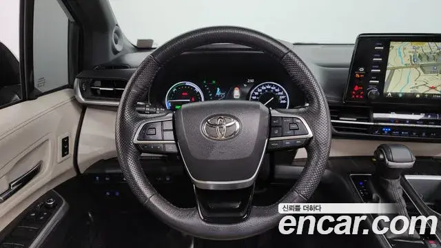 Toyota Sienna 2023 — Photo 12/20