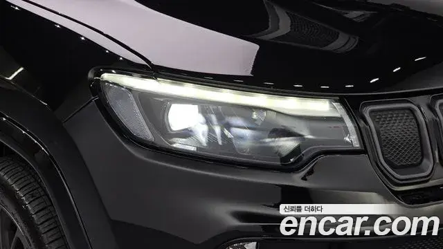 Jeep Compass 2022 — Photo 32/37