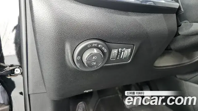 Jeep Compass 2022 — Photo 17/37