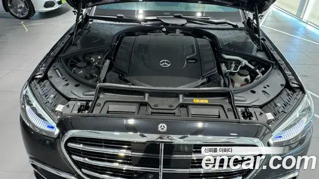 Mercedes-Benz S-Class 2025 — Фото 14/19