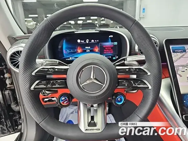 Mercedes-Benz AMG GT 2025 — Фото 9/19