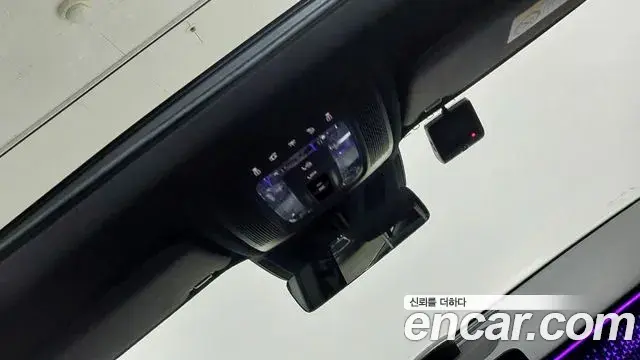 Mercedes-Benz GLB-Class 2024 — Photo 17/17