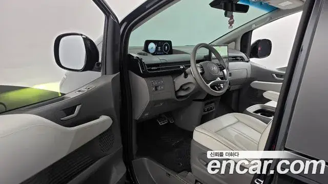 Hyundai Staria 2024 — Фото 10/20