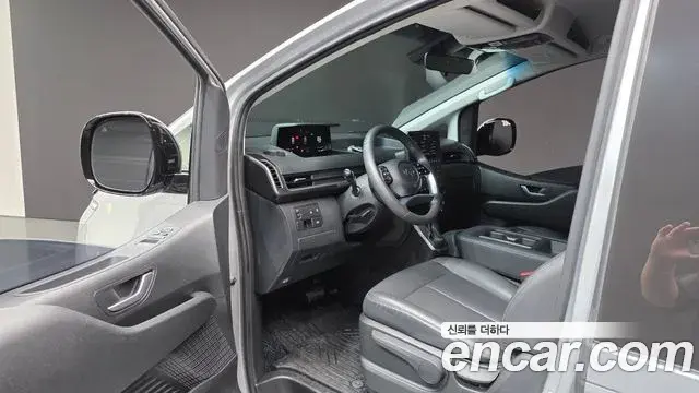 Hyundai Staria 2024 — Фото 10/20