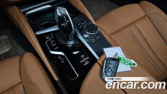 BMW 5 Series 2023 — Фото 9/20