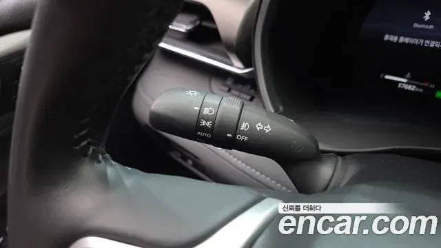 Toyota Highlander 2023 — Photo 20/33