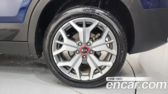 Kia Seltos 2020 — ფოტო 29/34