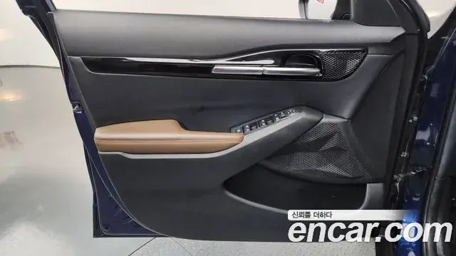 Kia Seltos 2020 — ფოტო 16/34