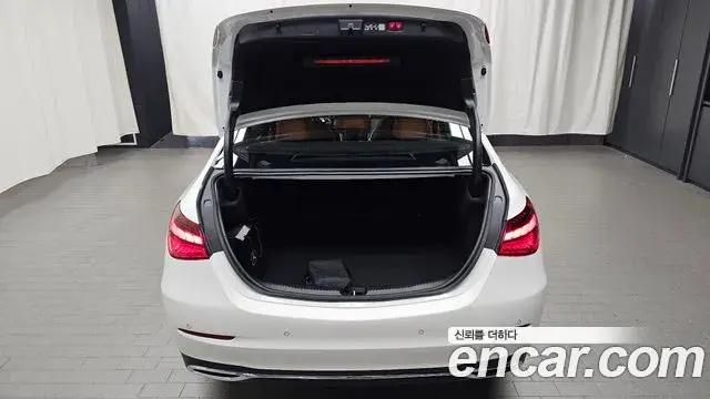 Mercedes-Benz C-Class 2026 — Şəkil 16/20