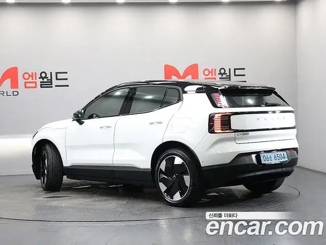 Volvo EX30 2025 — ფოტო 12/19
