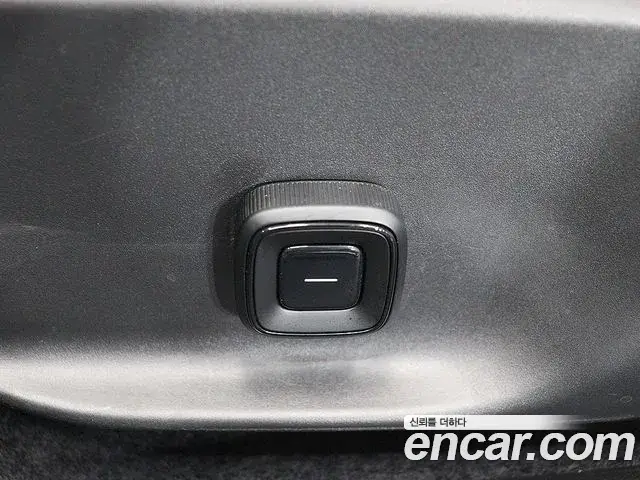 Volvo EX30 2025 — ფოტო 11/19
