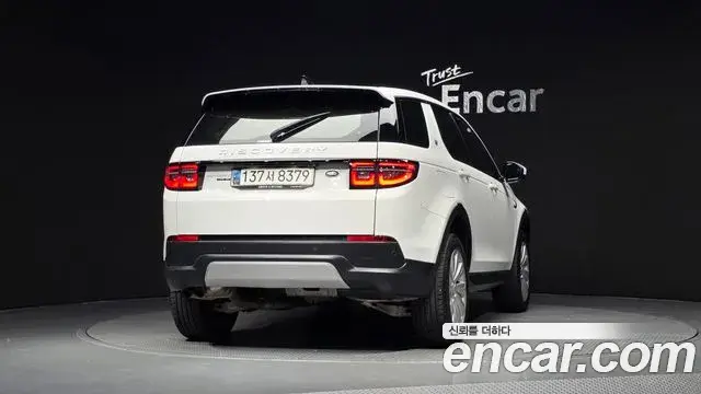 Land Rover Discovery Sport 2020 — Фото 4/20