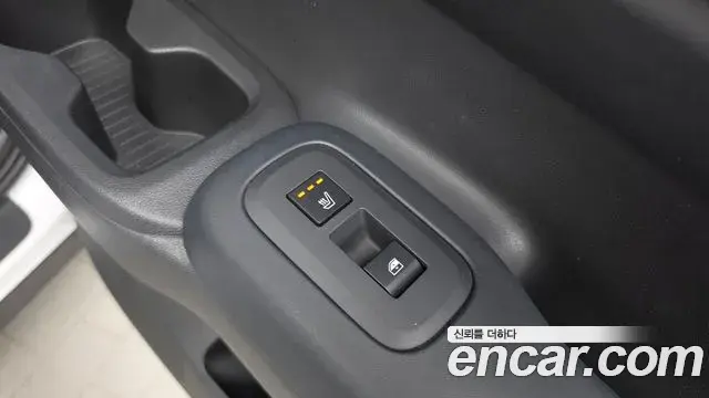 Hyundai Santa Fe 2024 — ფოტო 19/20