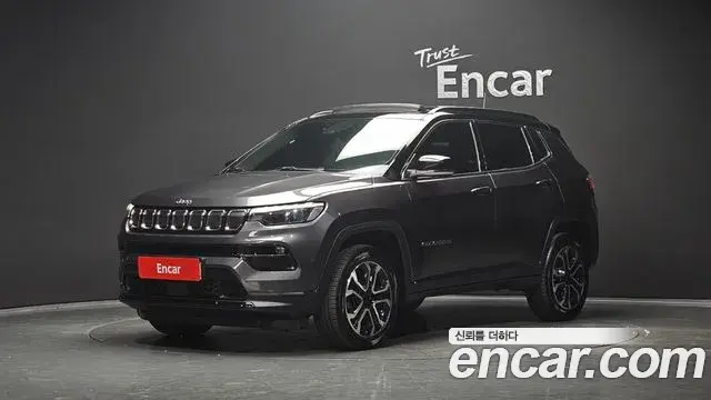 Jeep Compass 2022 — Фото 1/20