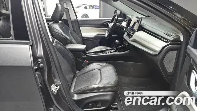 Jeep Compass 2022 — Фото 10/20