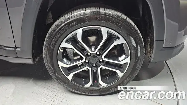 Jeep Compass 2022 — Şəkil 14/30