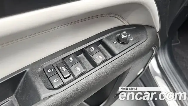 Jeep Compass 2022 — Şəkil 28/30