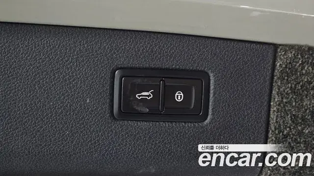 Bentley Bentayga 2018 — Şəkil 41/41
