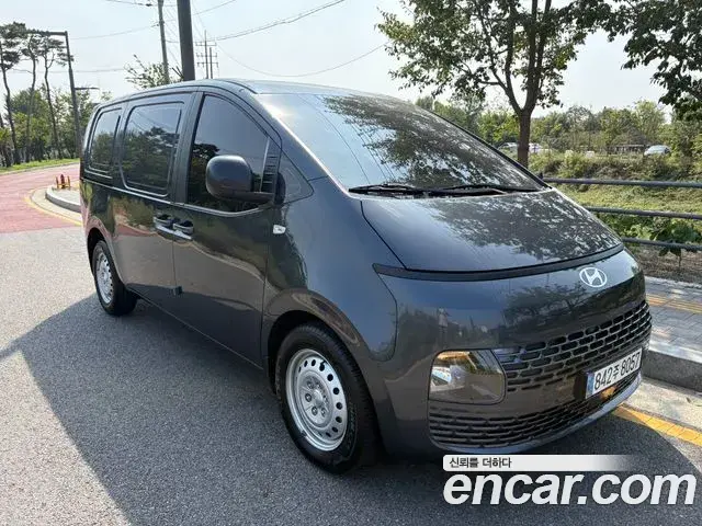 Hyundai Staria 2024 — Фото 9/16