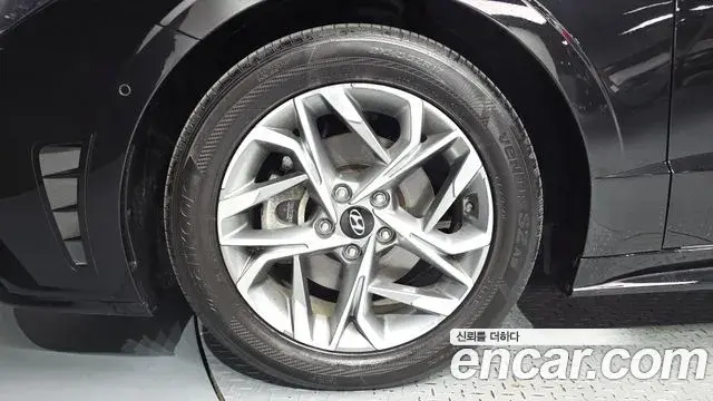 Hyundai Sonata 2020 — Фото 4/20