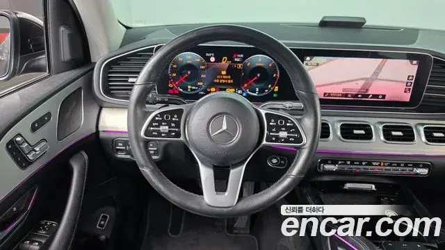 Mercedes-Benz GLE-Class 2019 — Şəkil 13/20