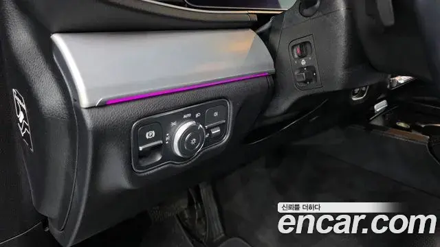 Mercedes-Benz GLE-Class 2019 — Şəkil 16/20