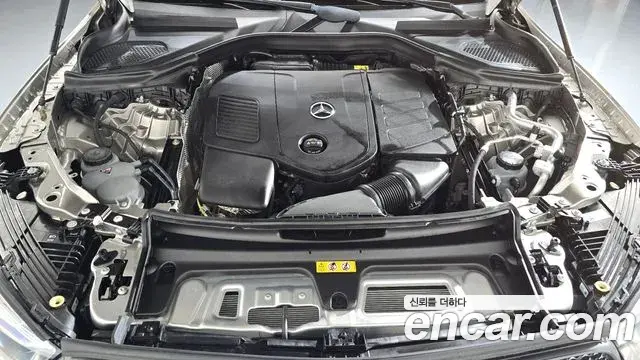Mercedes-Benz GLC-Class 2024 — Photo 6/20