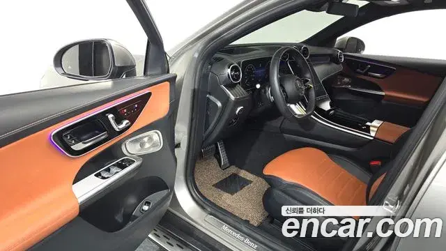 Mercedes-Benz GLC-Class 2024 — Photo 10/20