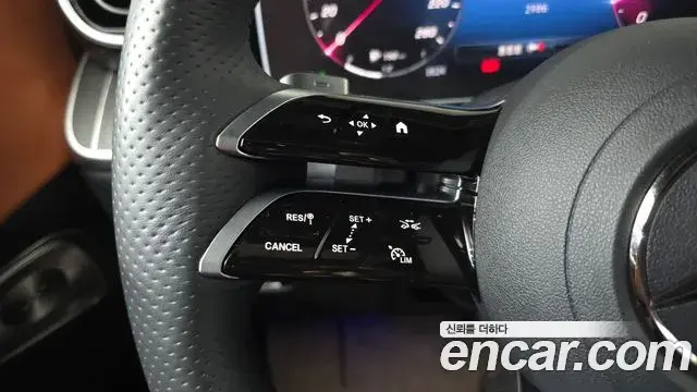 Mercedes-Benz GLC-Class 2024 — Photo 15/20