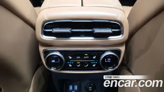Genesis GV80 2020 — Photo 19/20