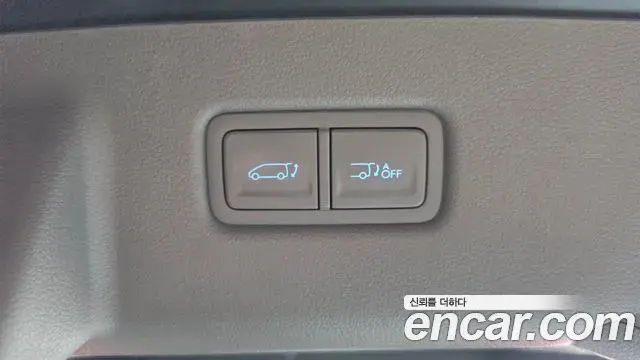 Hyundai Staria 2024 — Photo 17/20