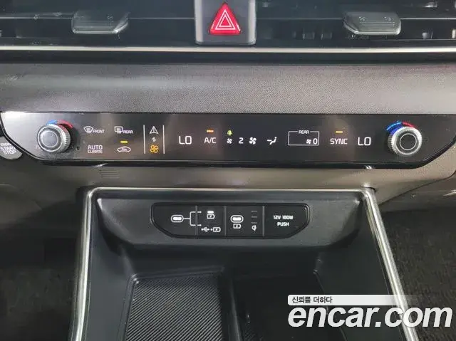 Kia Carnival 2024 — Photo 12/19