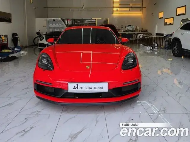 Porsche 718 Cayman 2018 — Фото 1/20