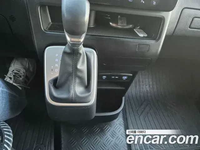Hyundai Staria 2025 — Фото 12/20