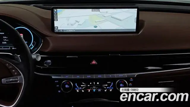 Genesis Electrified G80 2022 — Photo 13/20
