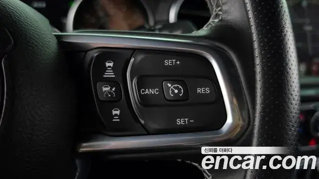 Jeep Wrangler 2023 — Фото 16/20