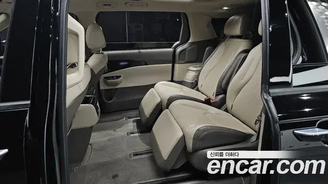 Kia Carnival 2022 — Фото 12/20
