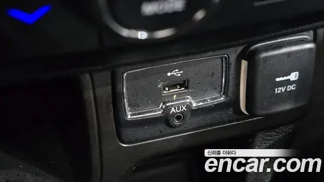 Jeep Renegade 2019 — Фото 13/20