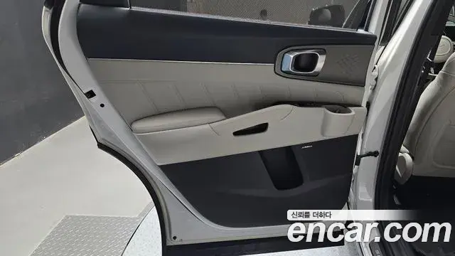 Kia Sorento 2023 — Şəkil 1/38