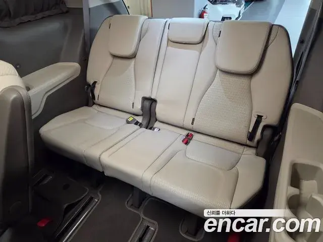 Kia Carnival 2025 — Фото 7/20