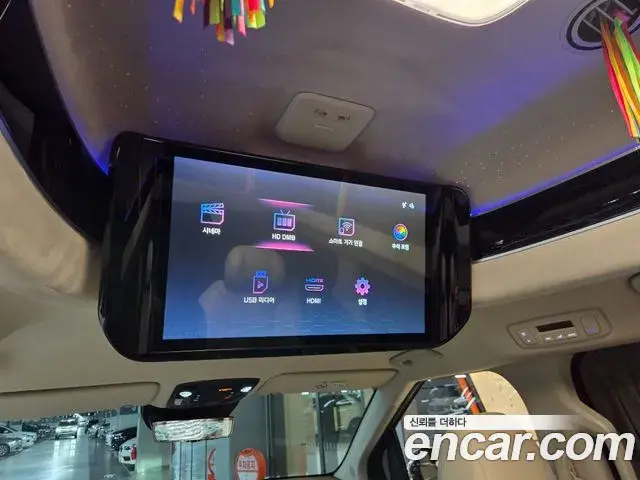 Kia Carnival 2025 — Фото 19/20