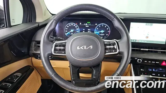 Kia Carnival 2023 — Фото 13/20