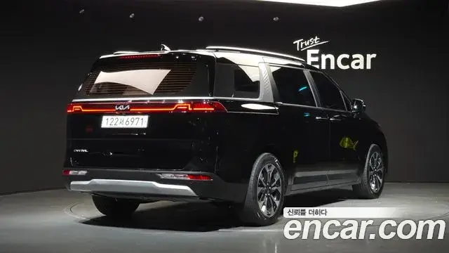 Kia Carnival 2022 — Фото 2/20
